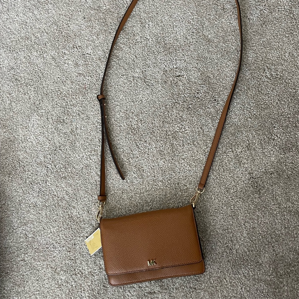 Michael Kors Crossbody Wallet